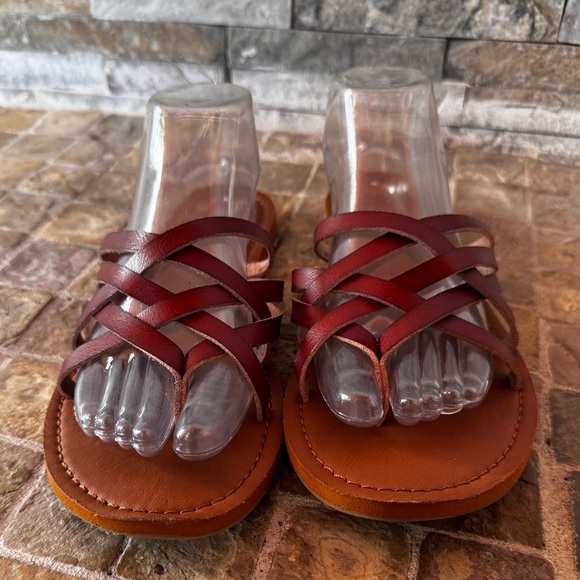 Universal thread Women's Burgundy Strappy Sandals - Picture 2 of 8